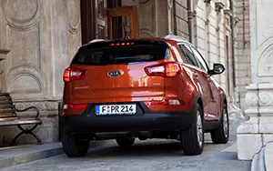   Kia Sportage (Techno Orange) - 2010