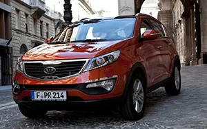   Kia Sportage (Techno Orange) - 2010