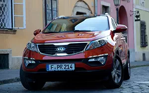   Kia Sportage (Techno Orange) - 2010