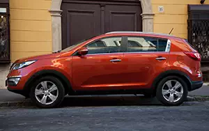   Kia Sportage (Techno Orange) - 2010