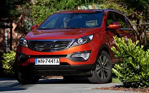   Kia Sportage (Techno Orange) - 2010