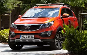   Kia Sportage (Techno Orange) - 2010