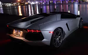   Lamborghini Aventador LP 700-4 Roadster - 2013