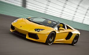   Lamborghini Aventador LP 700-4 Roadster - 2013