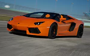   Lamborghini Aventador LP 700-4 Roadster - 2013