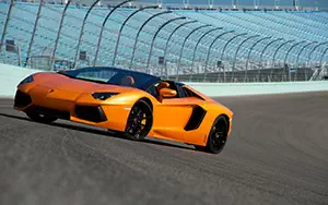   Lamborghini Aventador LP 700-4 Roadster - 2013