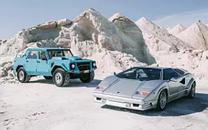   Lamborghini LM002