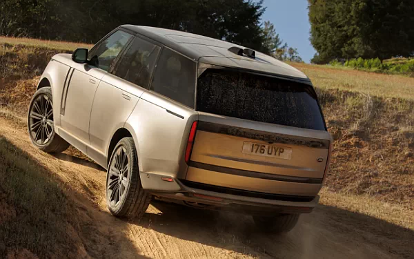 ���� ���������� Range Rover P530 First Edition US-spec - 2022