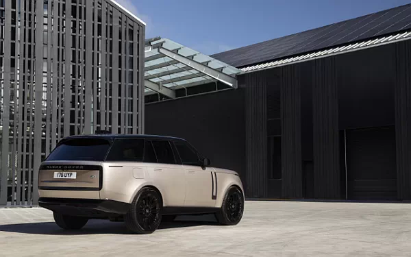 ���� ���������� Range Rover P530 First Edition US-spec - 2022