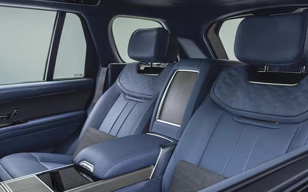 ���� ���������� Range Rover SV Arete Edition US-spec - 2024