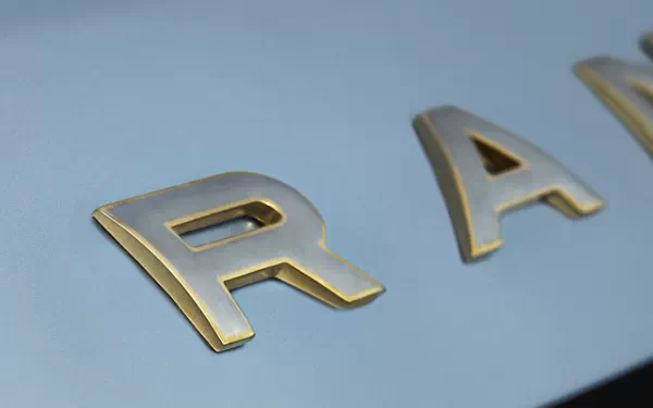 ���� ���������� Range Rover SV Candeo US-spec - 2024