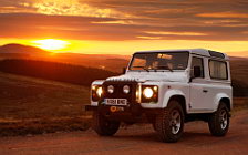   Land Rover Defender 90 Station Wagon - 2012