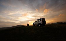   Land Rover Defender 90 Station Wagon - 2012