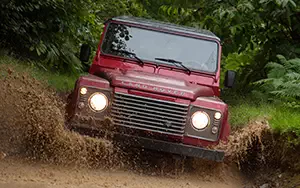   Land Rover Defender 110 Station Wagon - 2013