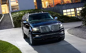   Lincoln Navigator L - 2014