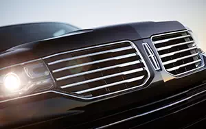   Lincoln Navigator L - 2014