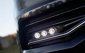   Lincoln Navigator L - 2014