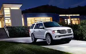   Lincoln Navigator - 2014