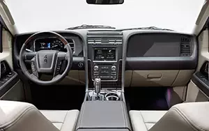   Lincoln Navigator - 2014