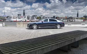   Mercedes-Maybach S 580 4MATIC (Nautical Blue/High-Tech Silver) - 2021