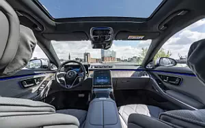   Mercedes-Maybach S 580 4MATIC (Nautical Blue/High-Tech Silver) - 2021