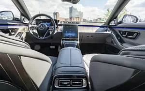   Mercedes-Maybach S 580 4MATIC (Nautical Blue/High-Tech Silver) - 2021