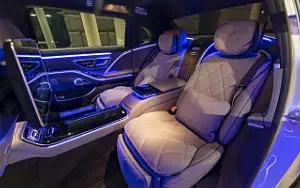   Mercedes-Maybach S 580 4MATIC (Nautical Blue/High-Tech Silver) - 2021