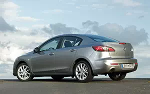   Mazda 3 Sedan - 2011