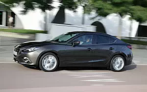   Mazda 3 Sedan - 2013