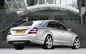   Mercedes-Benz S63 AMG UK-spec - 2007