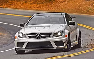   Mercedes-Benz C63 AMG Black Series Coupe US-spec - 2013