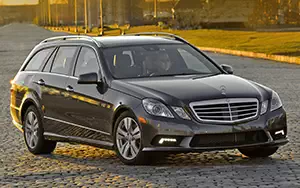   Mercedes-Benz E350 4MATIC Wagon US-spec - 2011