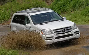   Mercedes-Benz GL350 BlueTEC US-spec - 2010