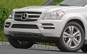   Mercedes-Benz GL350 BlueTEC US-spec - 2010