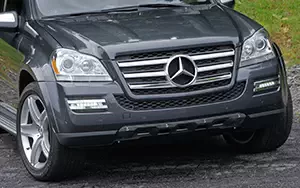   Mercedes-Benz GL550 US-spec - 2010