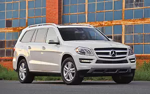   Mercedes-Benz GL350 BlueTEC US-spec - 2013