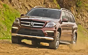   Mercedes-Benz GL63 AMG US-spec - 2013