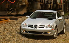   Mercedes-Benz SLK350 - 2004