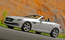   Mercedes-Benz SLK350 US-spec - 2012