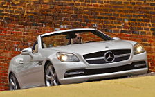   Mercedes-Benz SLK350 US-spec - 2012