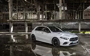   Mercedes-Benz A 180 d AMG Line - 2018