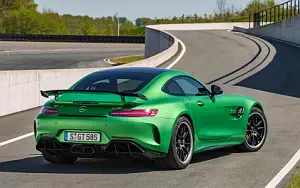   Mercedes-AMG GT R - 2016