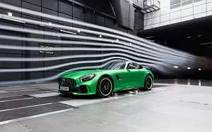   Mercedes-AMG GT R - 2016