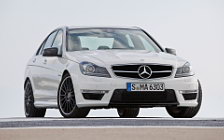   Mercedes-Benz C63 AMG - 2011