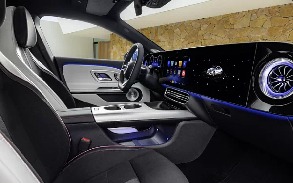   Mercedes-Benz CLA 350 4MATIC with EQ Technology AMG Line - 2025