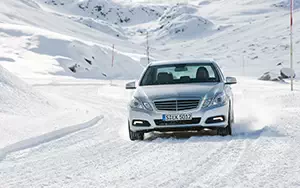   Mercedes-Benz E350 4MATIC - 2009