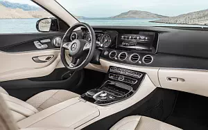   Mercedes-Benz E 220 d Avantgarde - 2016