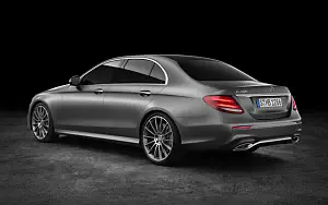   Mercedes-Benz E 400 4MATIC AMG Line - 2016