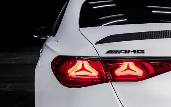   Mercedes-AMG E 53 HYBRID 4MATIC+ - 2024