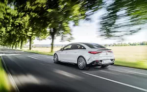   Mercedes-AMG EQE 53 4MATIC+ (Diamond White Metallic) - 2022